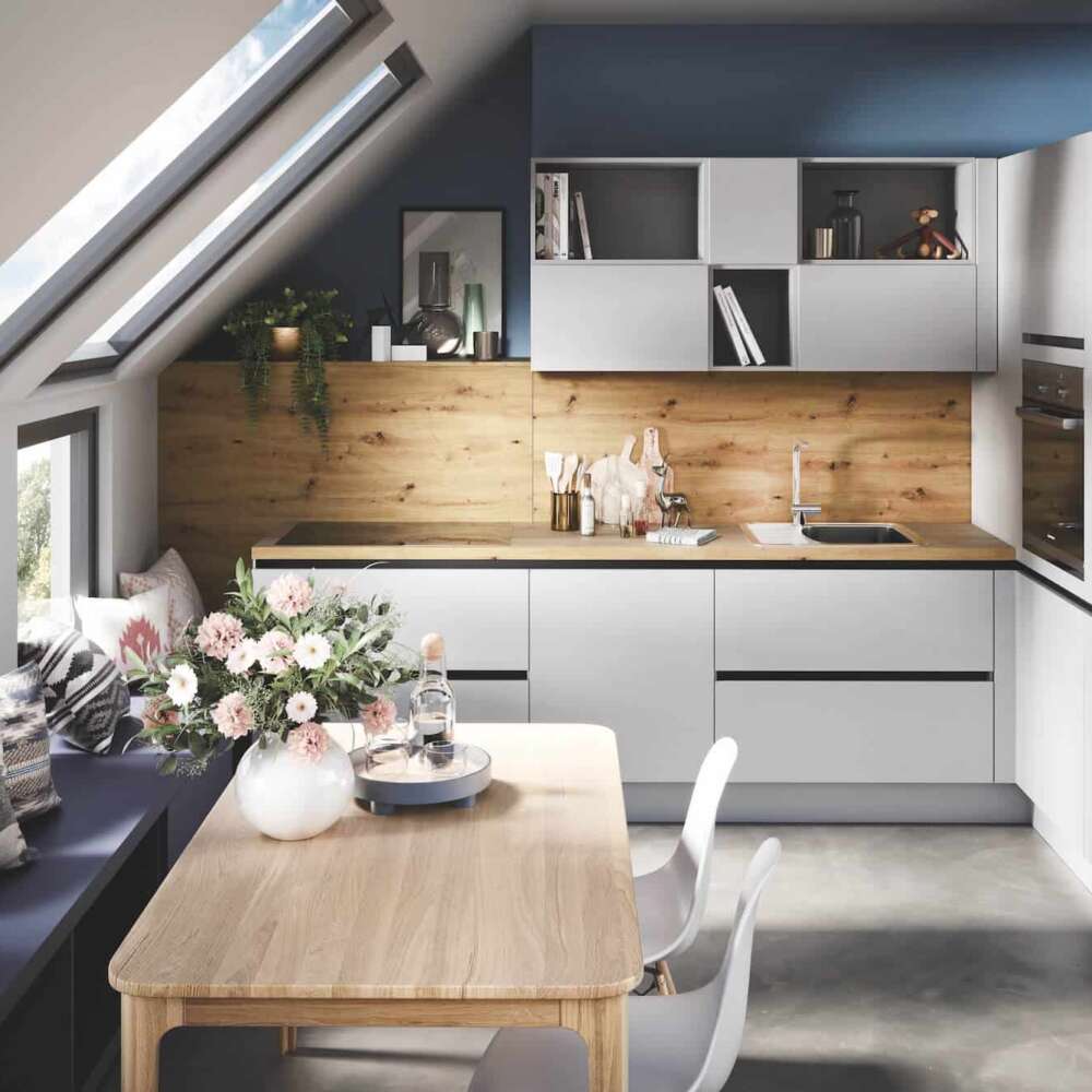 Häcker moderne L Küche grifflos