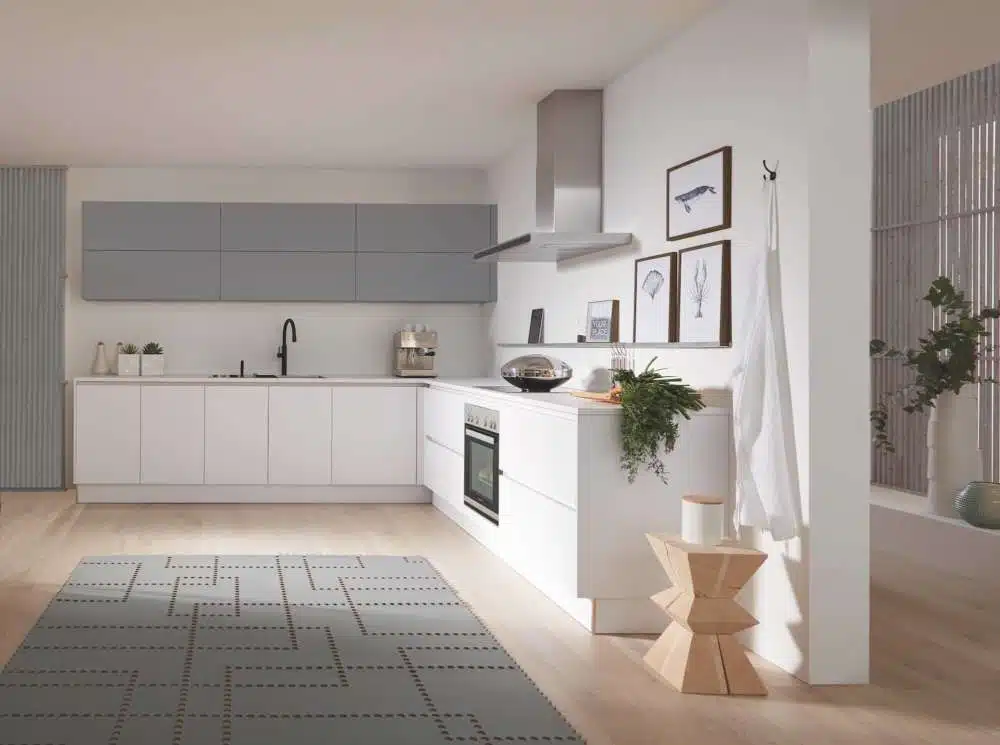 Häcker Design L-Küche weiß grifflos