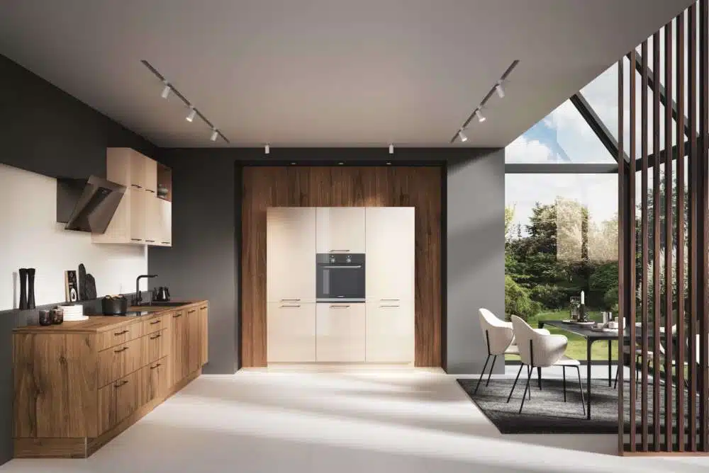 Häcker moderne Küchenzeile nussbaum mit Wandschrank